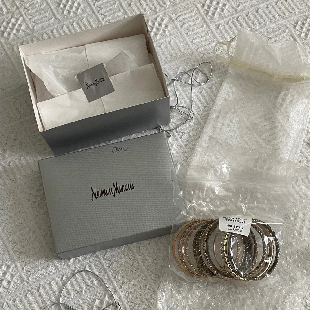 NWT Neiman Marcus 13 bangle bracelet set gold crystal olive green